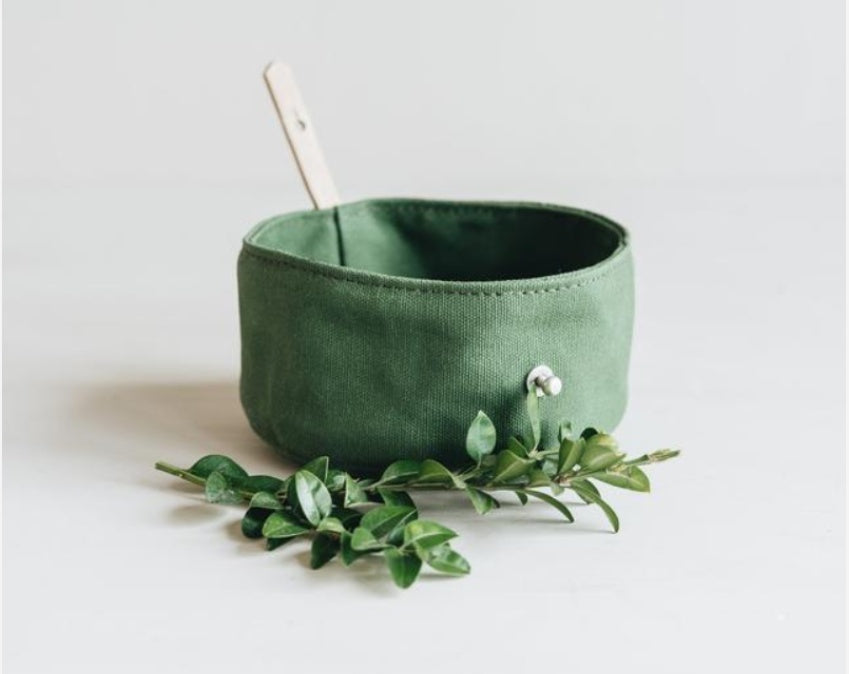 Portable Folding Pet Bowl With Water Storage Travel Feeding Bag